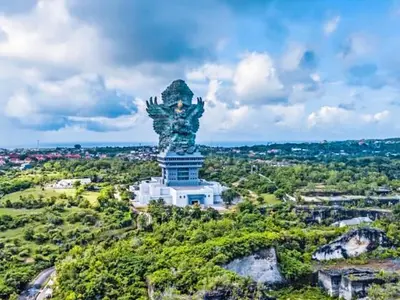 Trip to Uluwatu - Garuda Wisnu Kencana